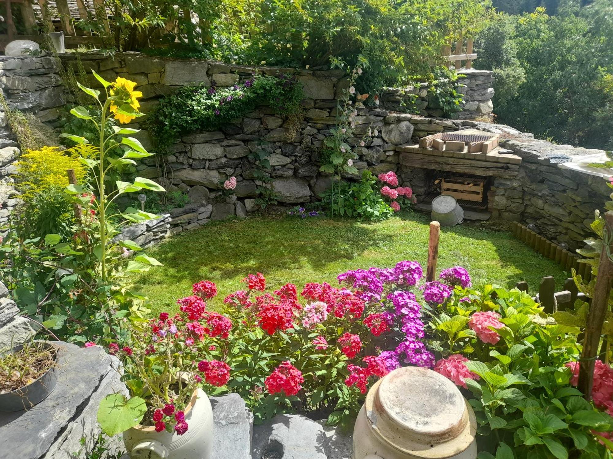 Appartement De Charme 4/6 Pers Dans Joli Village De Montagne Bourg-Saint-Maurice Dış mekan fotoğraf